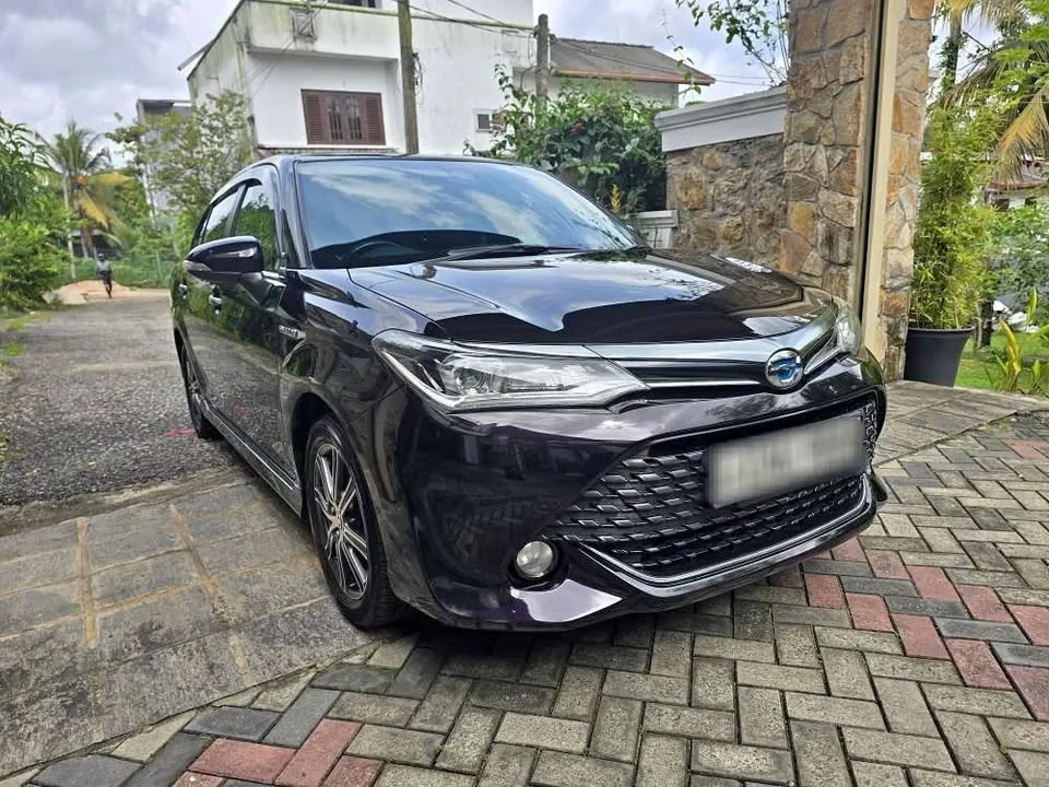 Private transfer sedan in Sri Lanka
