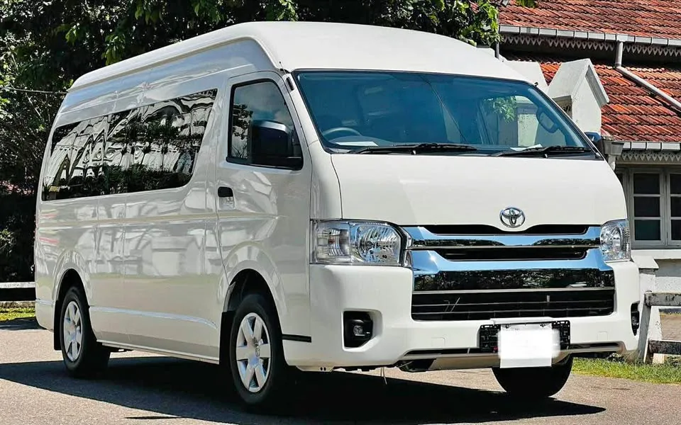 Passenger van for Sri Lanka airport transfers